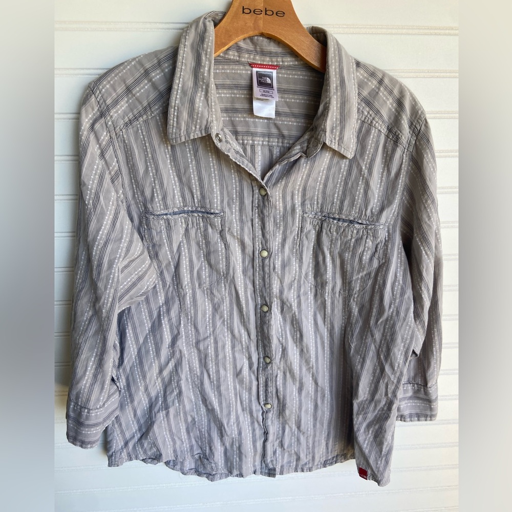 The NorthFace Snap Button Western Outdoor Button Up